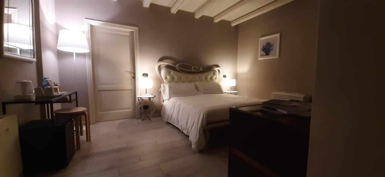 Casale Raffaello B&B Como Albese Con Cassano Kültér fotó