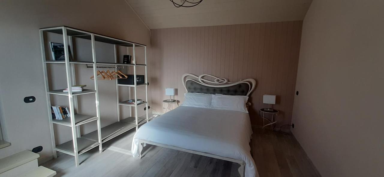 Casale Raffaello B&B Como Albese Con Cassano Kültér fotó