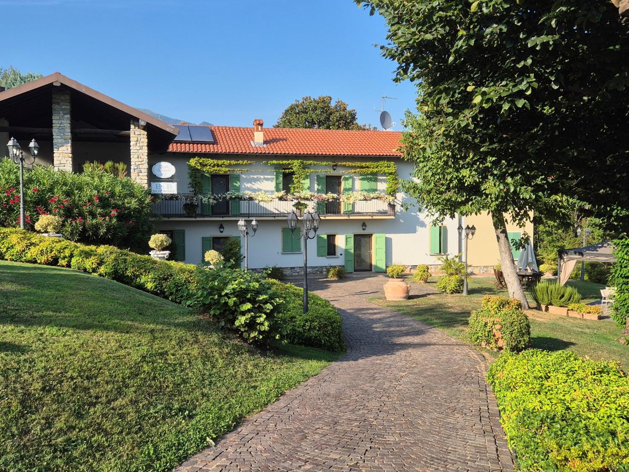 Casale Raffaello B&B Como Albese Con Cassano Kültér fotó